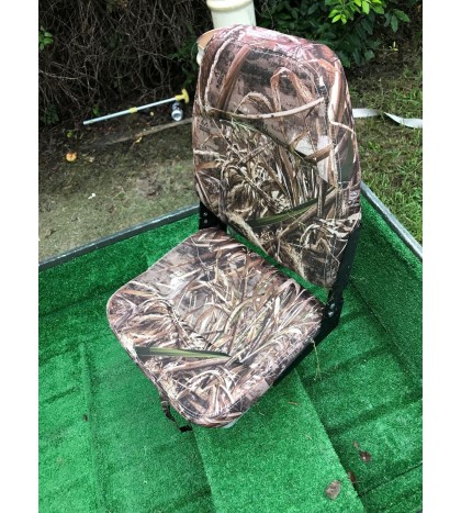 12 foot Alumna craft new carpet newbattery. Slightly used trolling motor