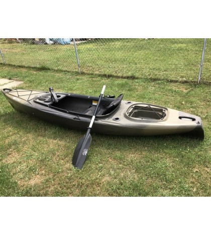 Camo Asend Fishing Kayak 10 Foot Used No Leaks