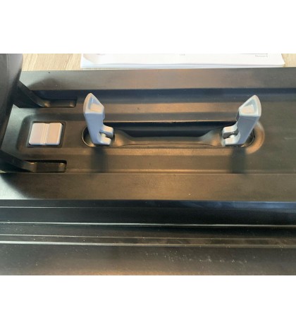 Yakima Whispbar WB400 T-Slot J-Cradel - Top Of The Line - Super Stealth