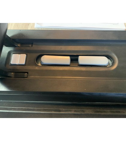 Yakima Whispbar WB400 T-Slot J-Cradel - Top Of The Line - Super Stealth