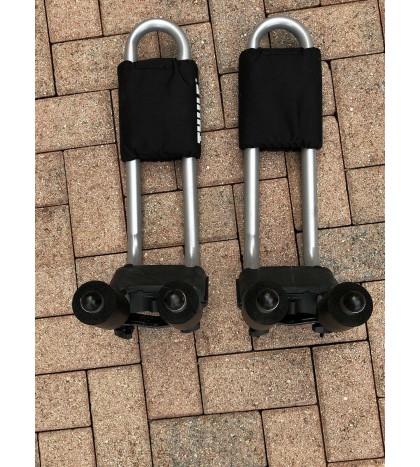 Thule Hull-A-Port model 834 J cradle vertical kayak carrier roof rack w/ straps