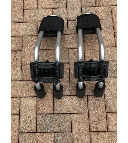 Thule Hull-A-Port model 834 J cradle vertical kayak carrier roof rack w/ straps