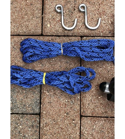 Thule Hull-A-Port model 834 J cradle vertical kayak carrier roof rack w/ straps