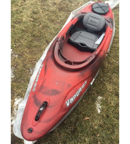Kayak old town vapor 10xt  please be local and able to drive and pick it up