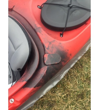 Kayak old town vapor 10xt  please be local and able to drive and pick it up
