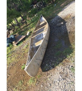 Vintage Seminole fiber glass Canoe. 2 Metal Seats