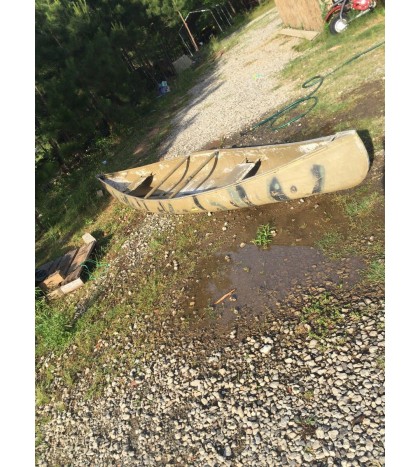 Vintage Seminole fiber glass Canoe. 2 Metal Seats