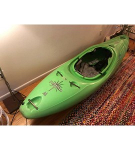 Dagger Nomad Medium , Green , lightly used in class 2 and 3